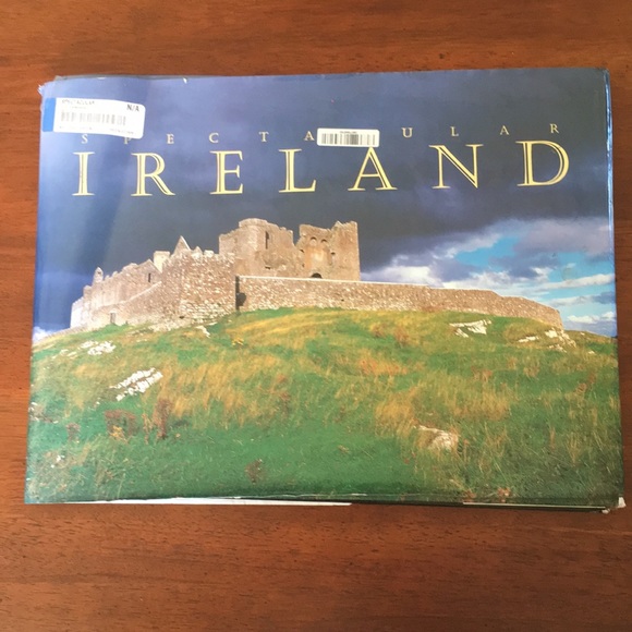 SPECTACULAR IRELAND Hardcover Book - Picture 1 of 8